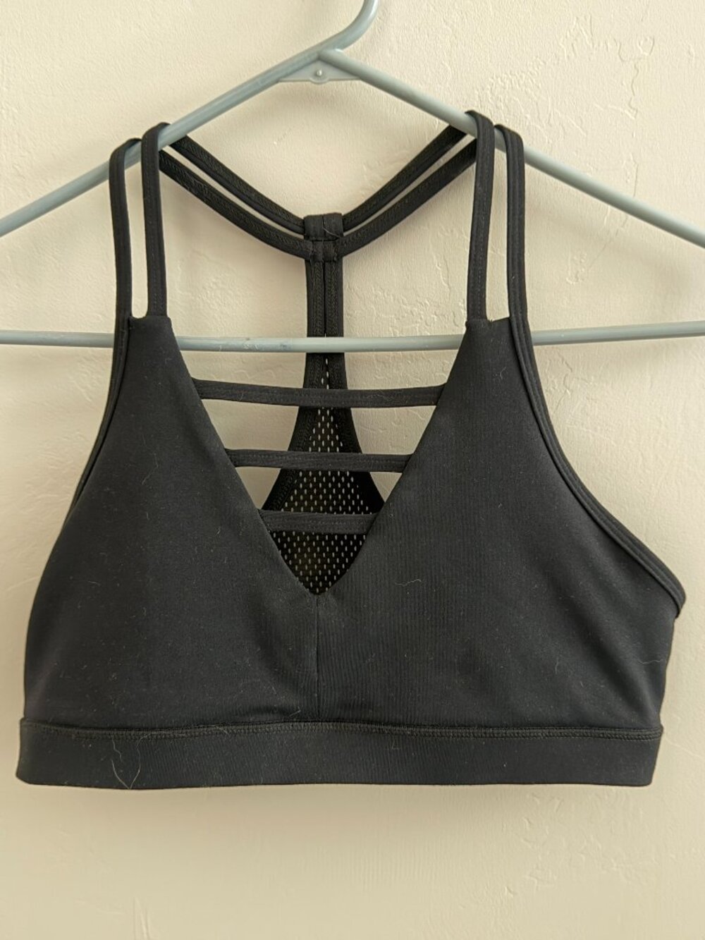 Zyia Active V Neck Strappy Racerback Sports Bra Black Size XL  Strappy neckline